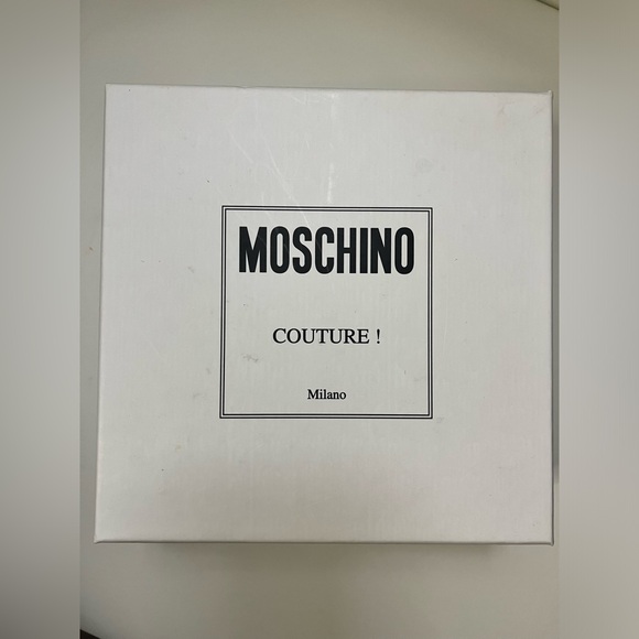 MOSCHINO SILVER BLACK PATENT LEATHER BELT - Picture 6 of 6